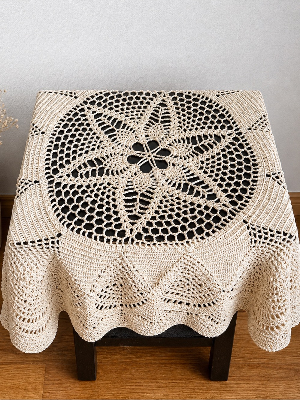 Vintage Handmade Crochet Lace Tablecloth Round Cotton - Picture 3 of 10